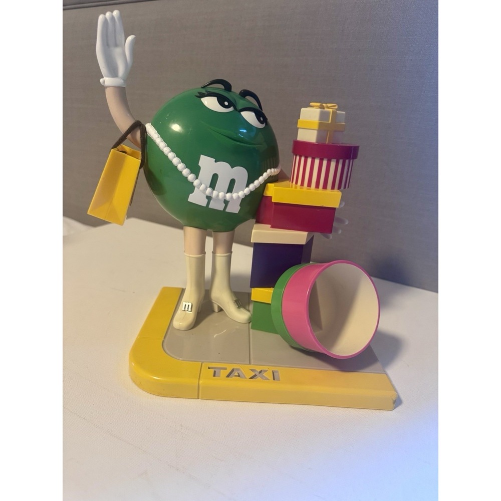M&M's World Green NYC Shopper Candy Dispenser Taxi Vintage Collectible